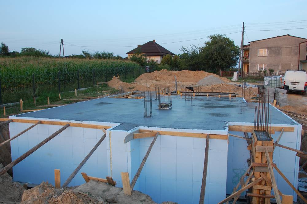 Zdjęcie do wpisu: prace fundamentowe cd...