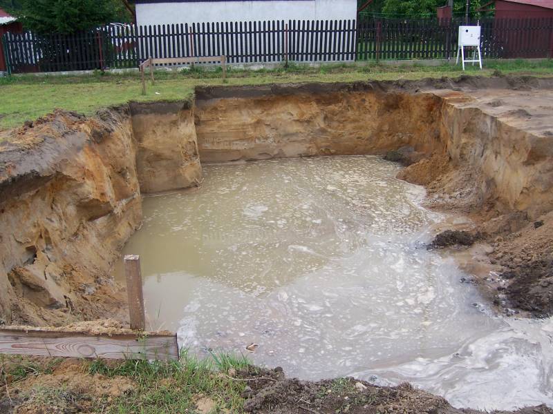 Zdjęcie do wpisu: kopanie dziury na pywnice