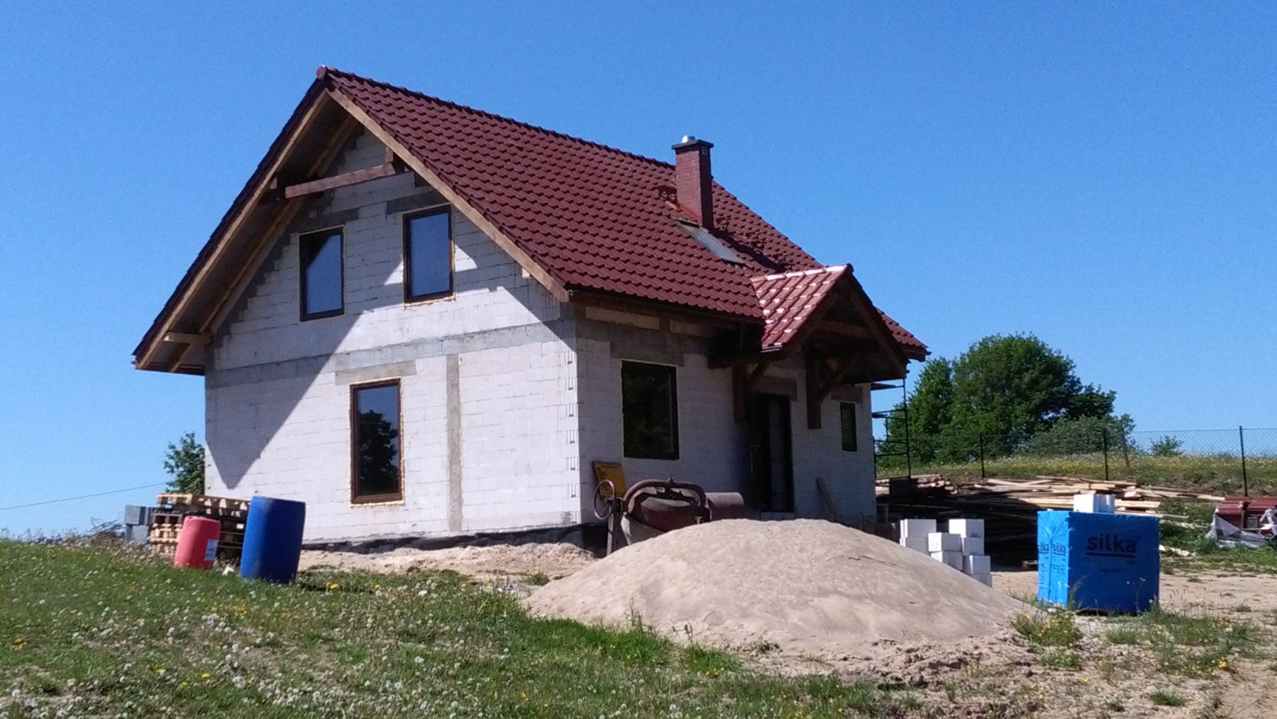 Zdjęcie do wpisu: Dach, okna, drzwi...