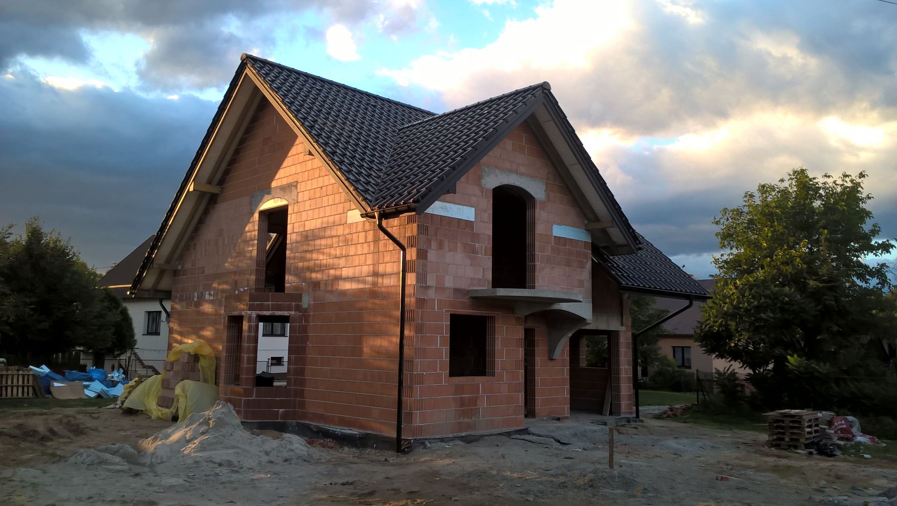 Zdjęcie do wpisu: stan surowy otwarty