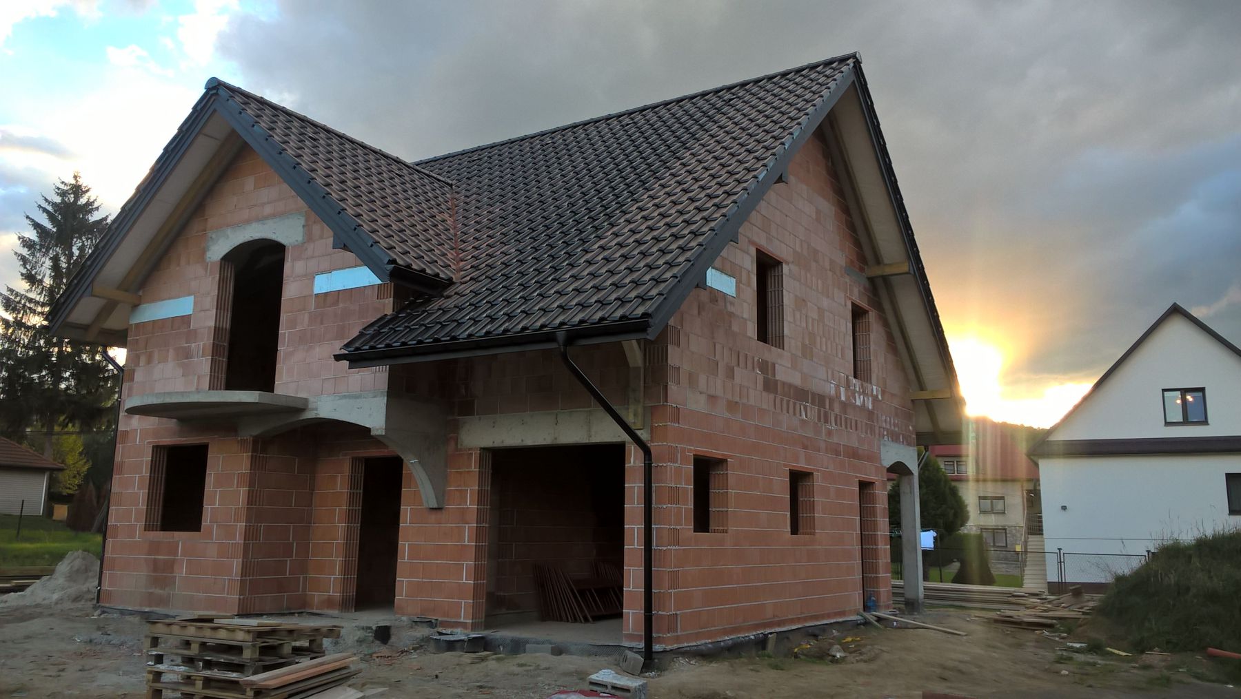 Zdjęcie do wpisu: stan surowy otwarty