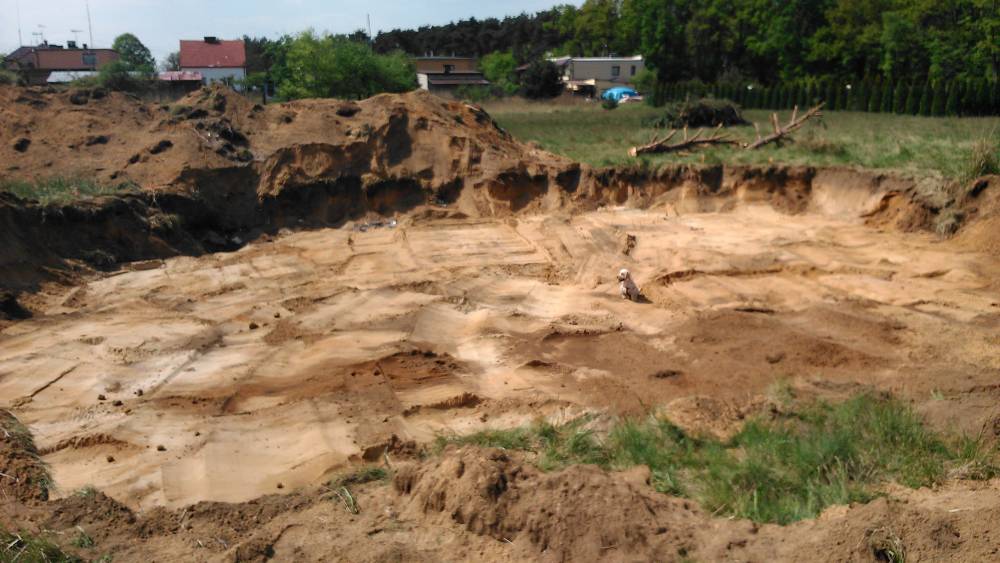 dziura na fundament wykopana