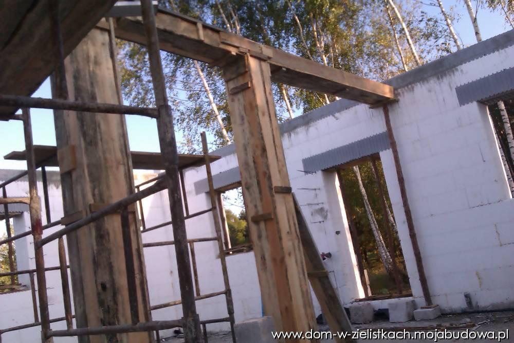 Podciąg betonowy dom w zielistkach