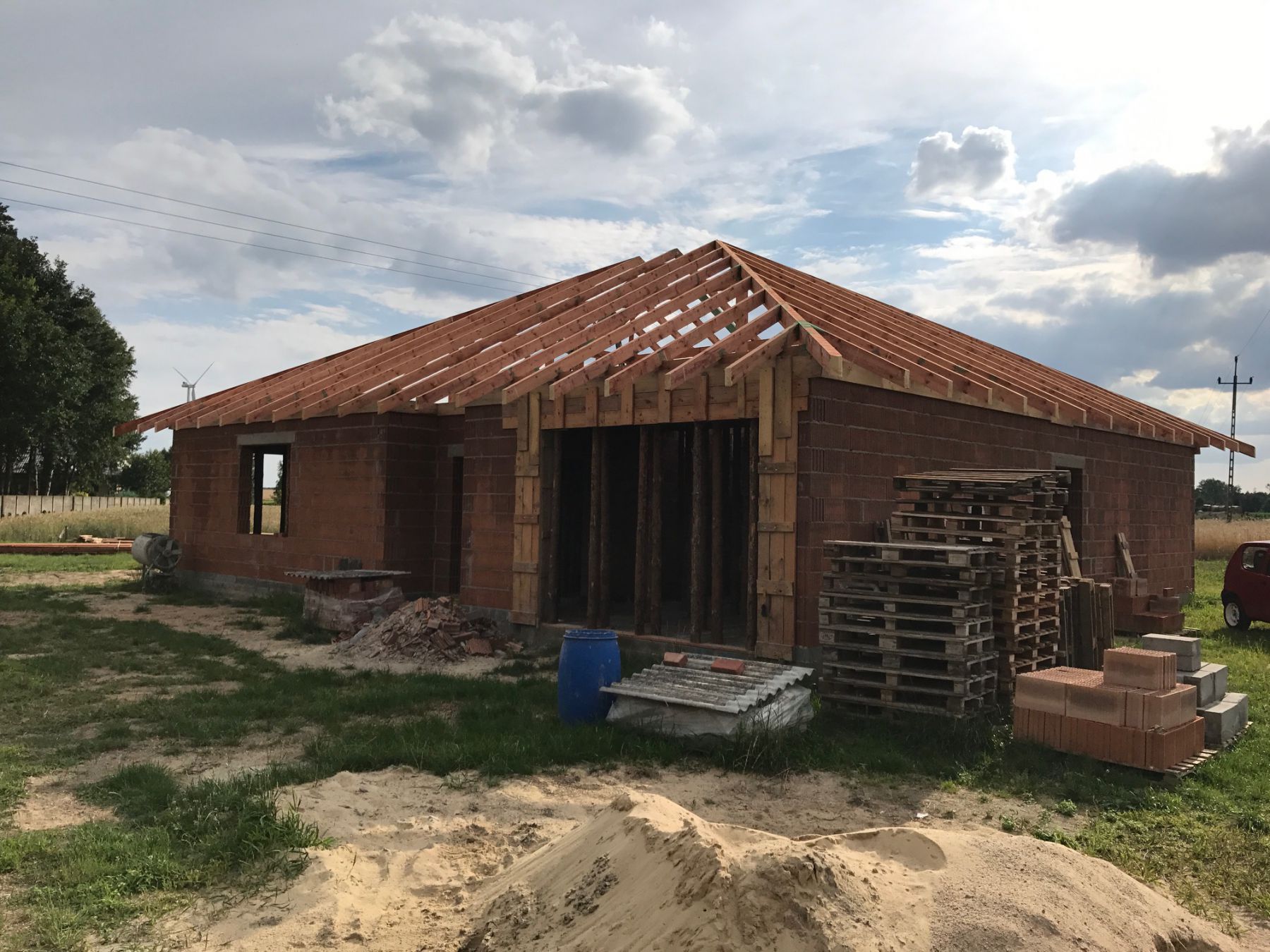 Zdjęcie do wpisu: BUDOWA DOMU PRZY SŁONECZNEJ 7