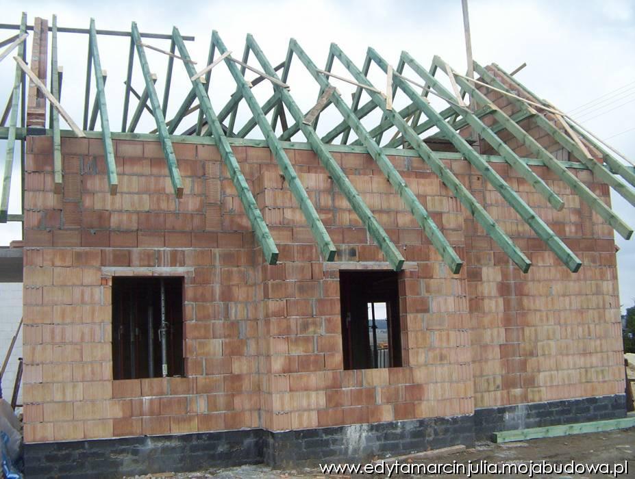 Zdjęcie do wpisu: I znów spory skok w pracach gotowe wieńce i więźba