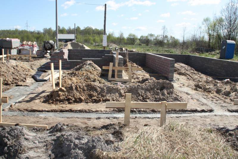 Zdjęcie do wpisu: Pogoda się spisała :) Prace na działce ruszyły....