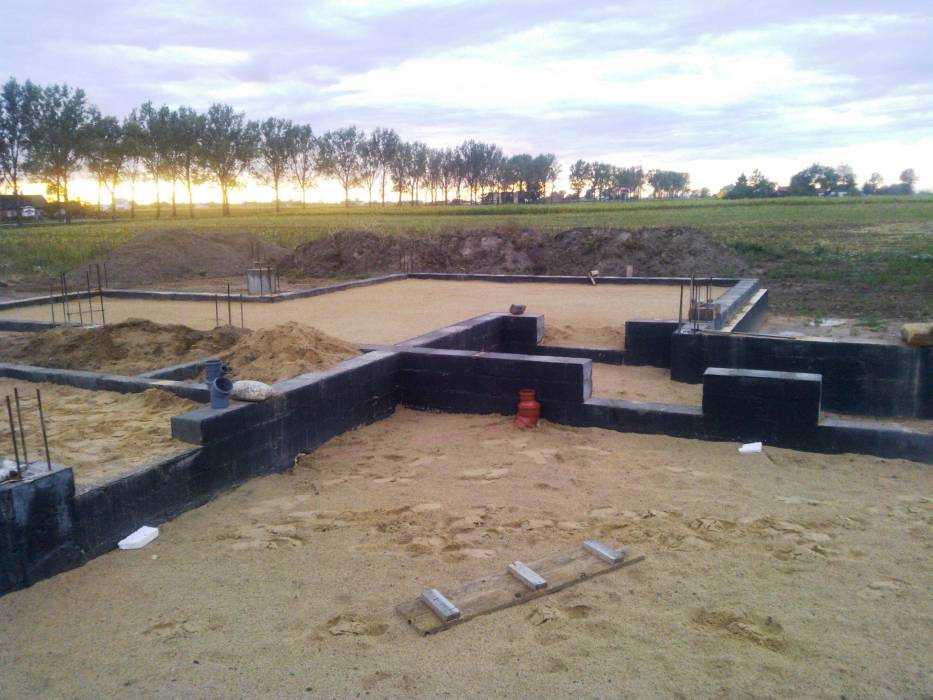 Zdjęcie do wpisu: obsypka i zasypka fundamentów