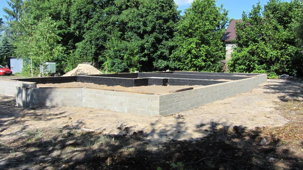 Zdjęcie do wpisu: Bloczki, studnia, płyta