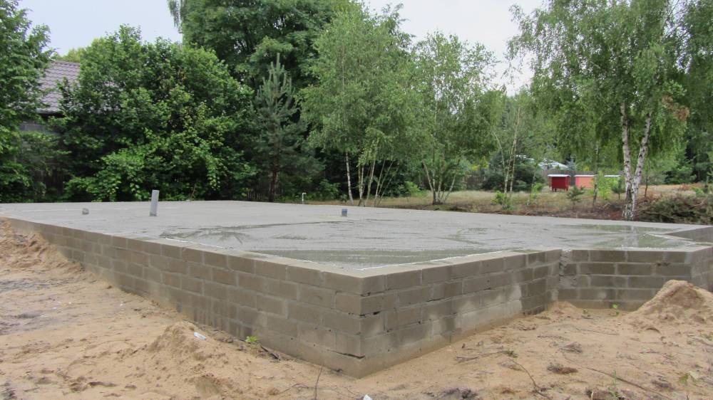 Zdjęcie do wpisu: Bloczki, studnia, płyta