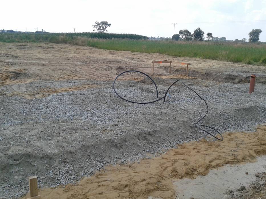 Zdjęcie do wpisu: Wytyczenie budynku, podłączenie się do prądu i kan