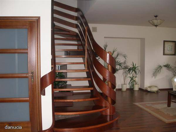 Zdjęcie do wpisu: koncepcja schodów do środka drewno+stal