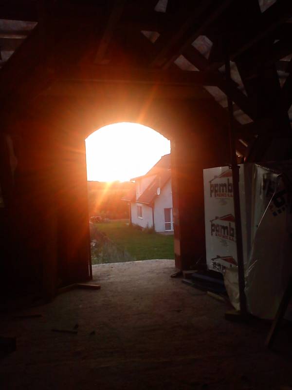 Zdjęcie do wpisu: pod dachem