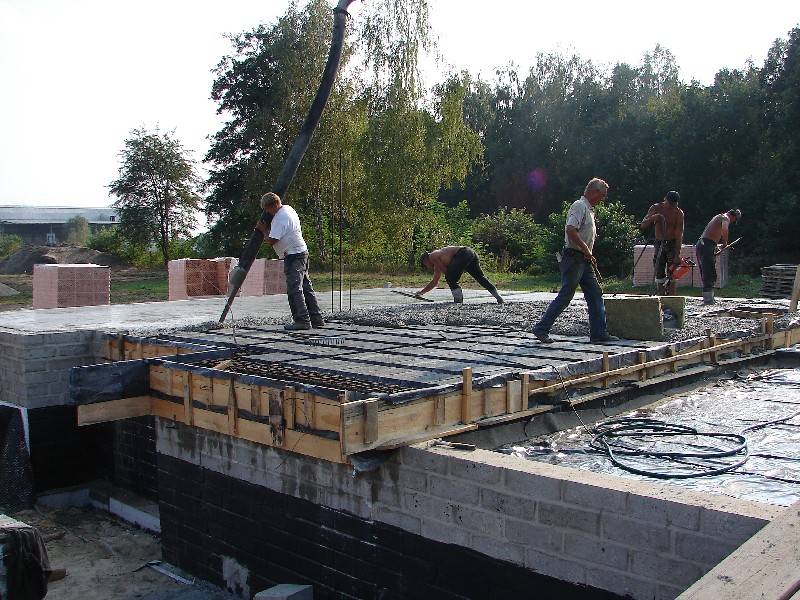 Zdjęcie do wpisu: Poczatki prac budowlanych