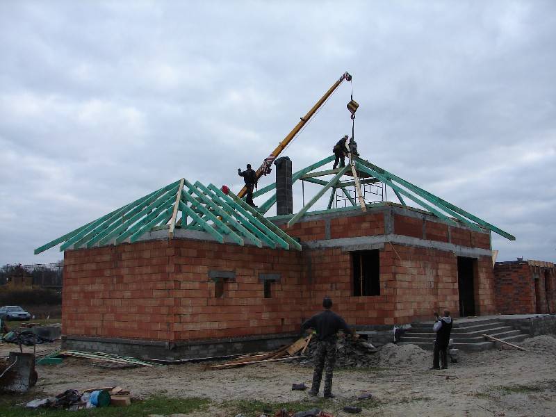 Zdjęcie do wpisu: Scianka kolankowa i więźba