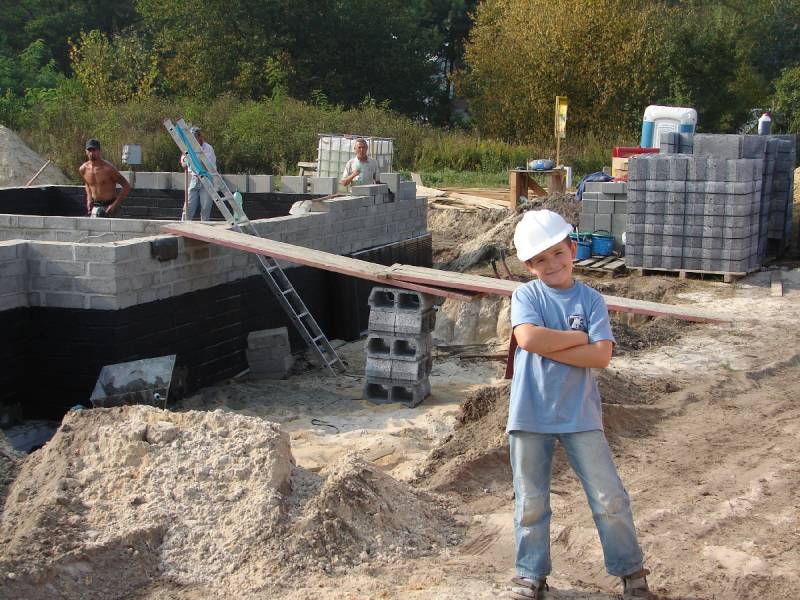 Zdjęcie do wpisu: Poczatki prac budowlanych