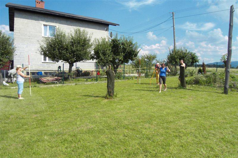 Zdjęcie do wpisu: 2009-07-30 Geodeta - wytyczanie budynku