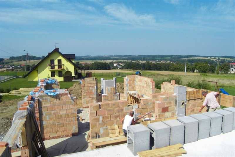 Zdjęcie do wpisu: 2009-08-19 Niech się mury pną do góry