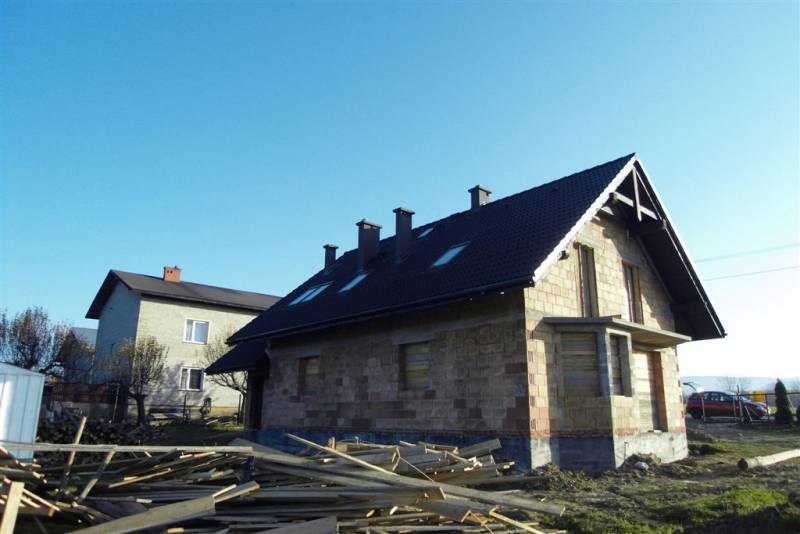 Zdjęcie do wpisu: 2009-11-21 Stan surowy ukończony - zimowa przerwa