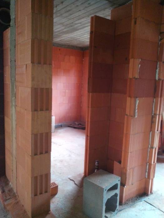 przejście do kuchni