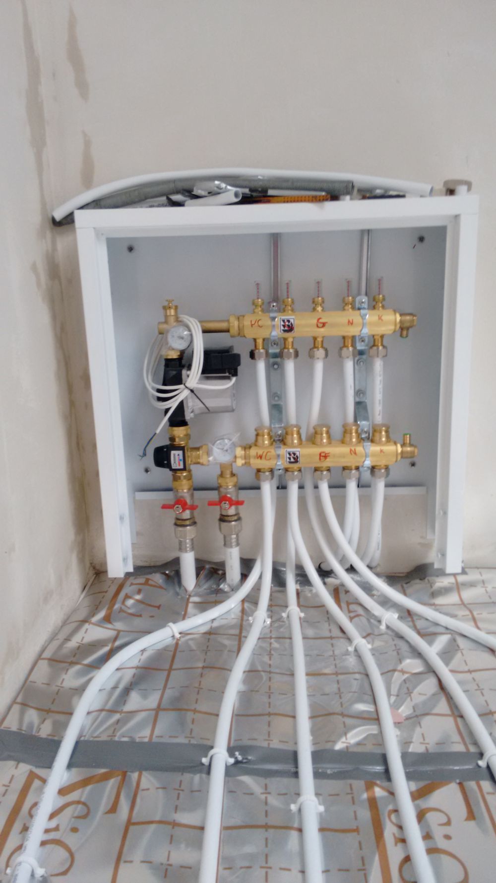 Zdjęcie do wpisu: Prace wewnątrz .