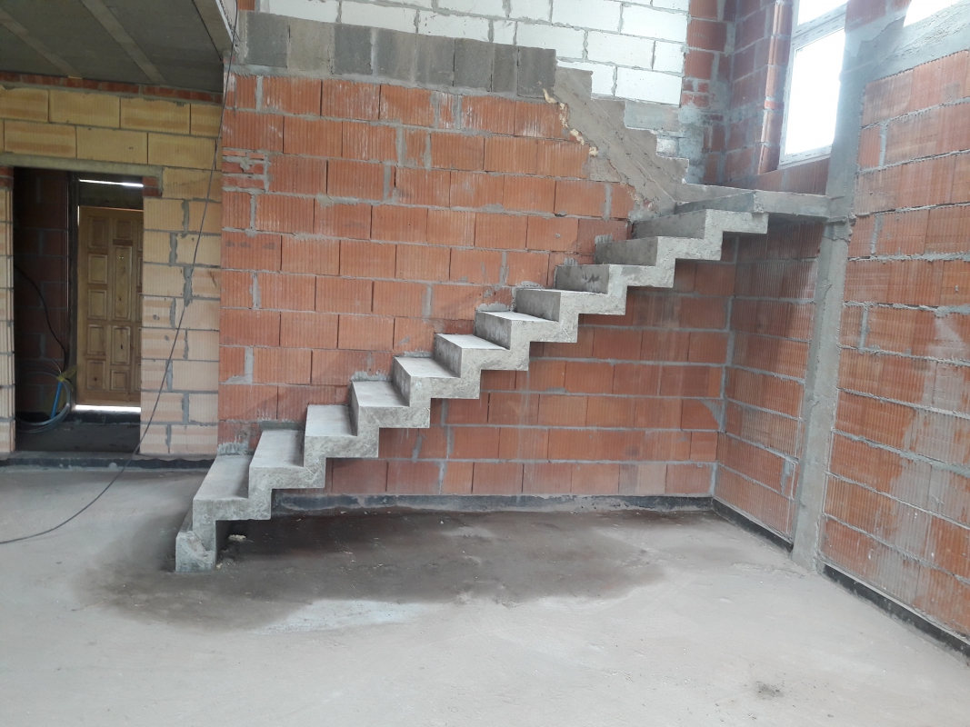 schody-dywanowe-betonowe-zbrojenie-go-polska