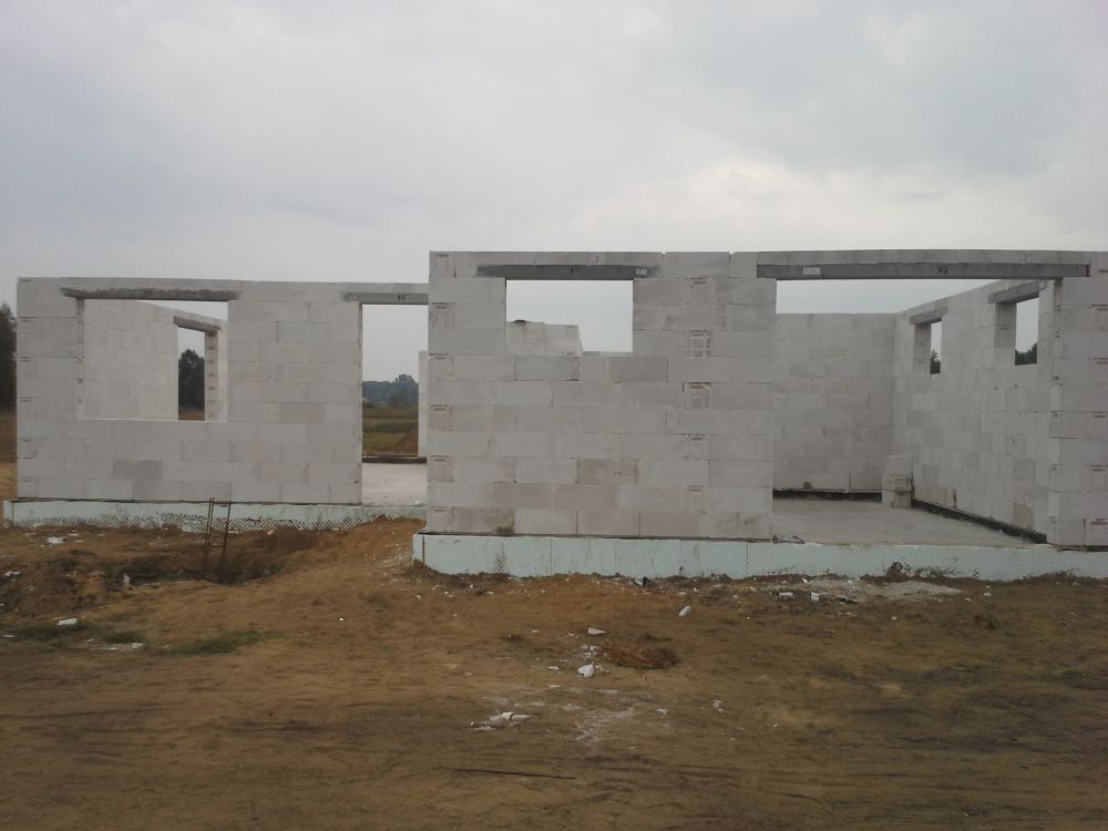 Zdjęcie do wpisu: Zdjęcia - budowa domku do etapu stropu