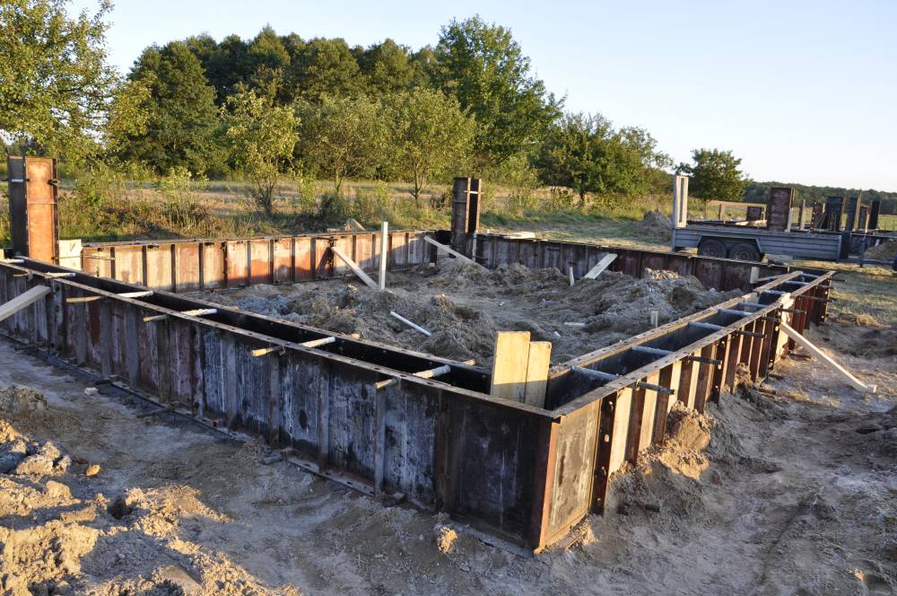 Zdjęcie do wpisu: Fundamenty... czyli zaczynamy budować :)