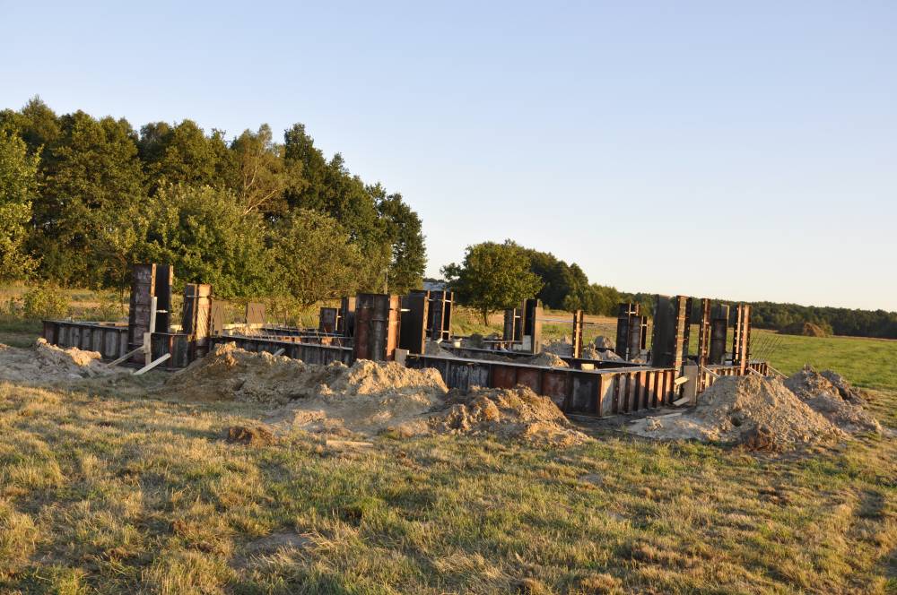 Zdjęcie do wpisu: Fundamenty... czyli zaczynamy budować :)