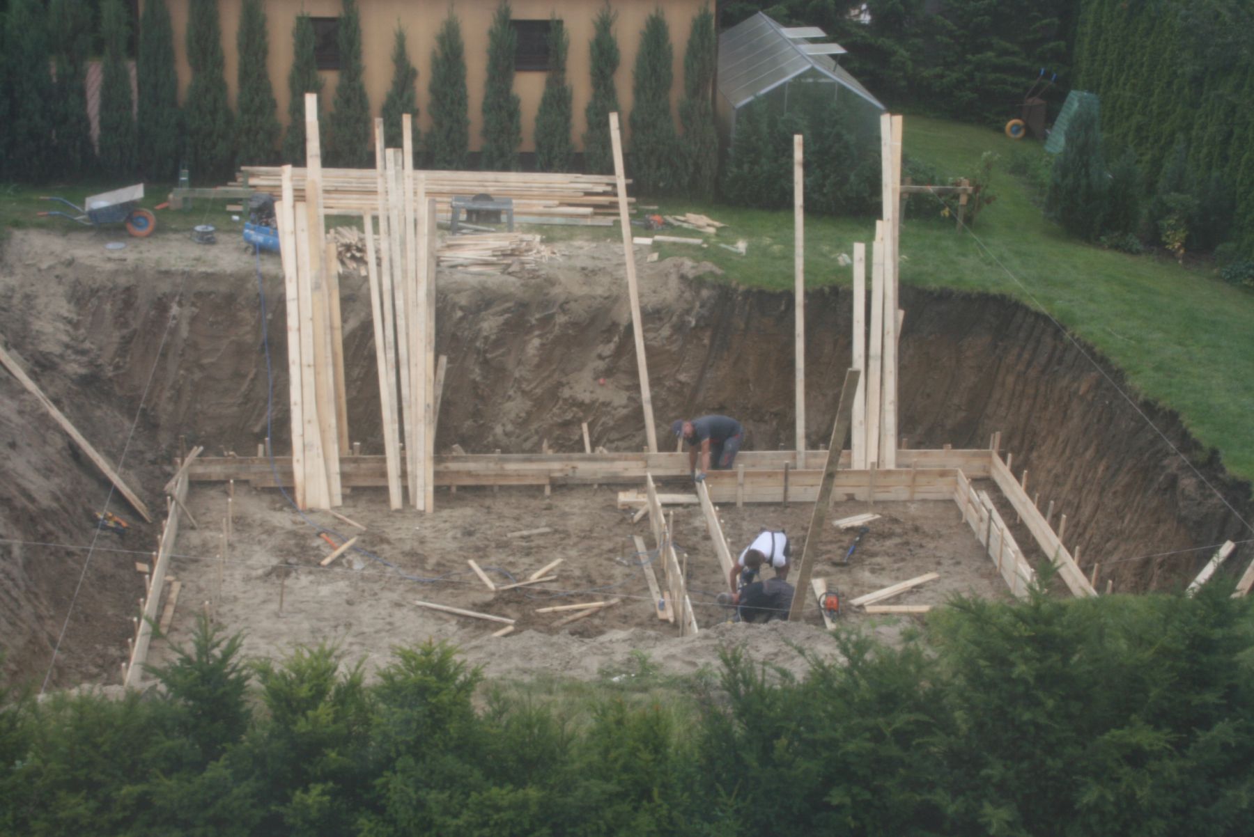 Zdjęcie do wpisu: szalunki i zbrojenia, zalewanie  - piwnica