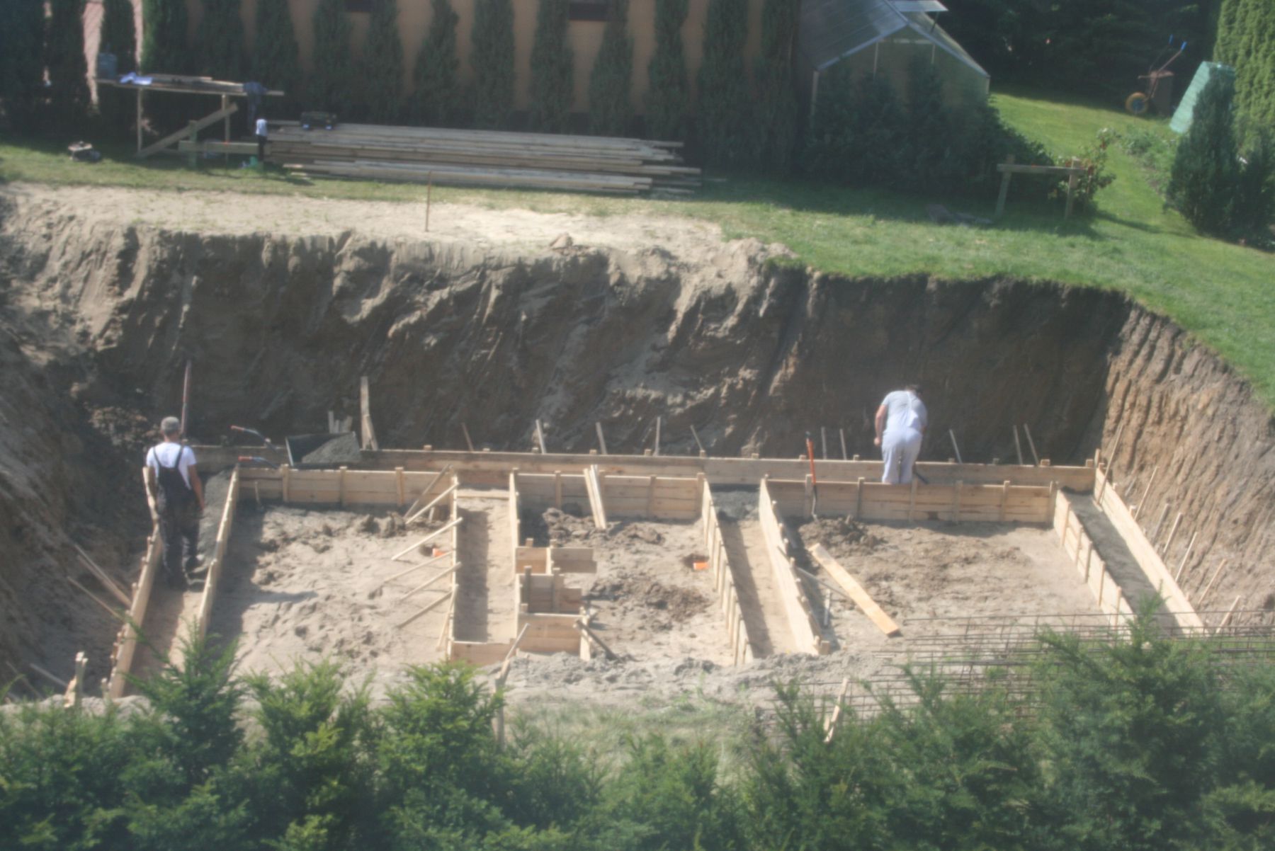 Zdjęcie do wpisu: szalunki i zbrojenia, zalewanie  - piwnica