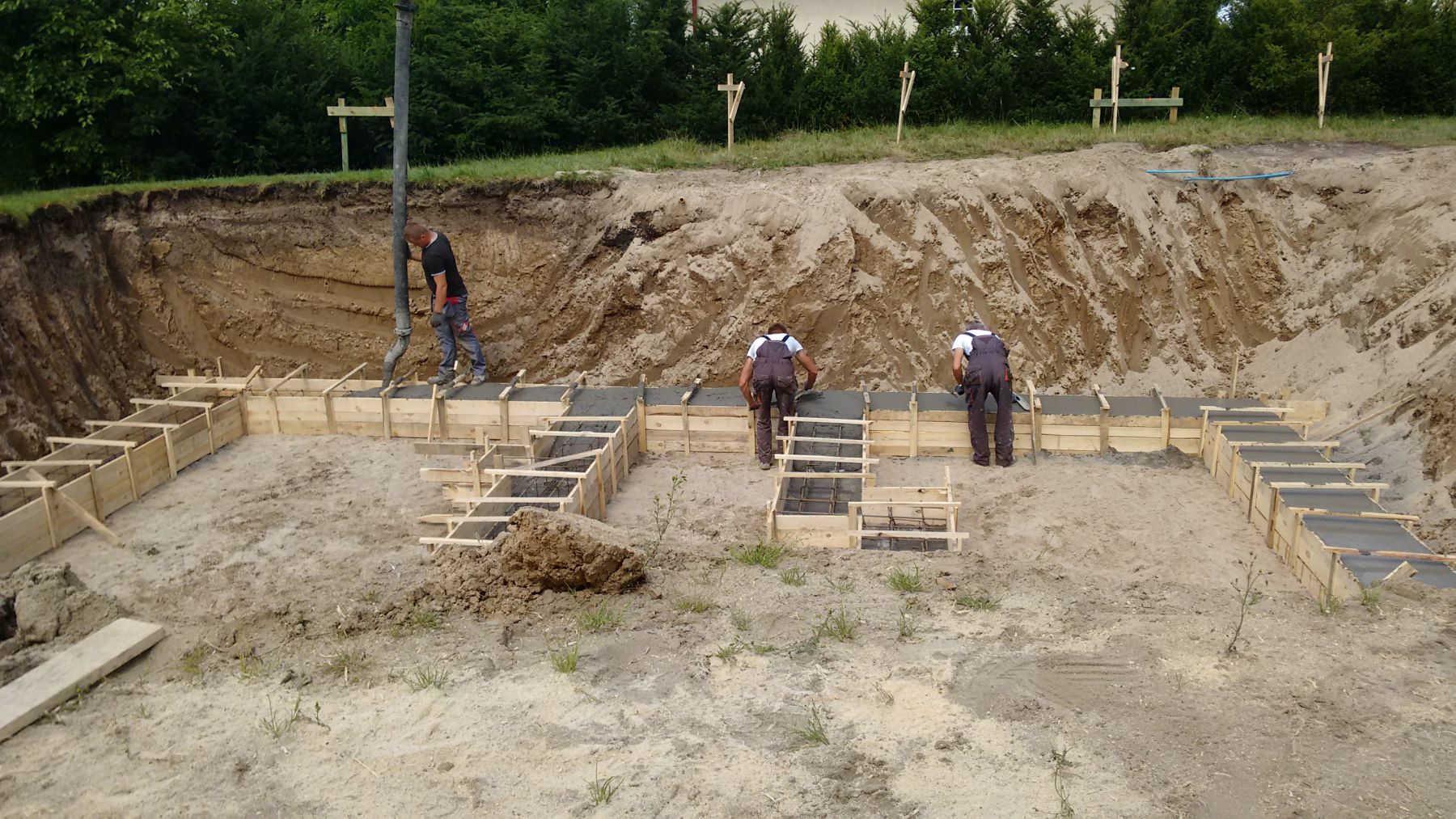 Zdjęcie do wpisu: szalunki i zbrojenia, zalewanie  - piwnica