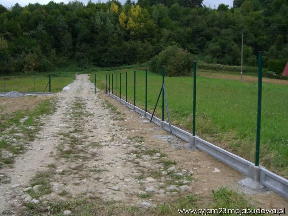 Zdjęcie do wpisu: Ogrodzenie prawie gotowe
