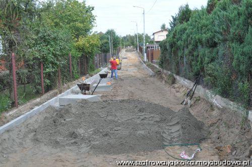 tymczasem gmina robi nam ulicę :) będziemy na górce