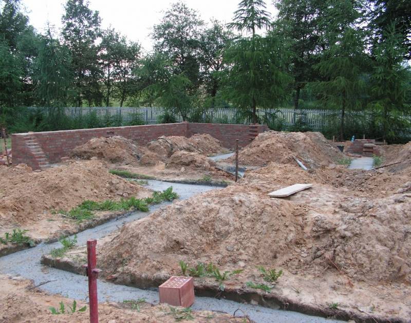 Zdjęcie do wpisu: Fundamenty i pierwsze mury...