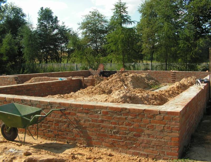 Zdjęcie do wpisu: Fundamenty i pierwsze mury...