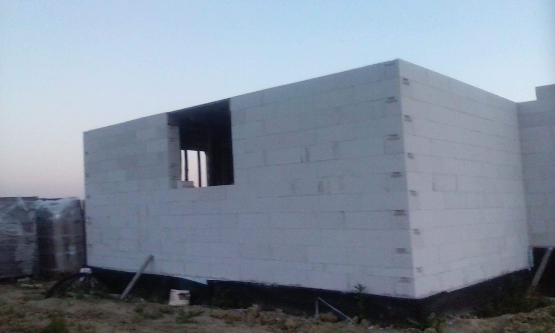 Zdjęcie do wpisu: mury i płyta