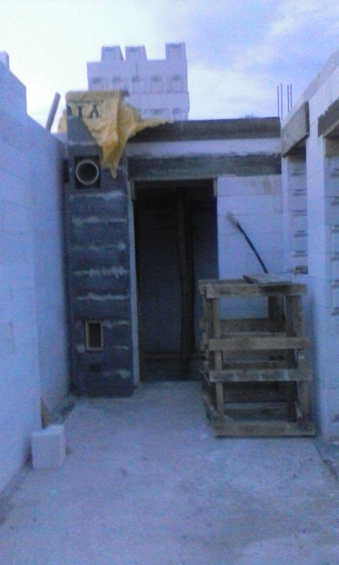 Zdjęcie do wpisu: mury i płyta