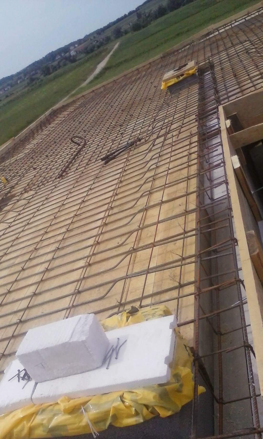 Zdjęcie do wpisu: mury i płyta